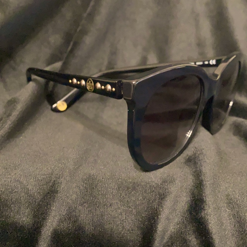Juicy Black oversized sunglasses